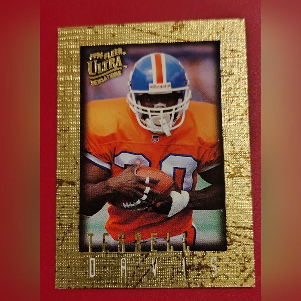 Terrell Davis 1996 Fleer Ultra Sensations Marble Gold Parallel #30 Denver Bronco